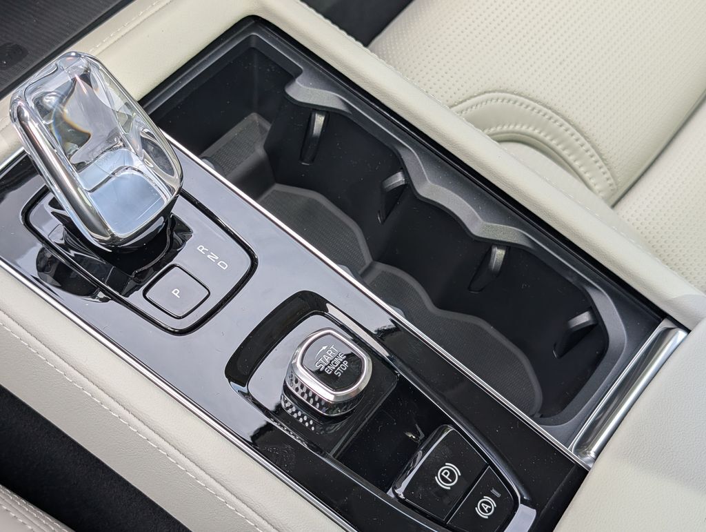 2026 Volvo XC90 B6 Ultra Hunt Valley MD