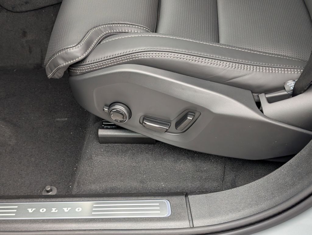 2026 Volvo XC90 B6 Ultra Hunt Valley MD