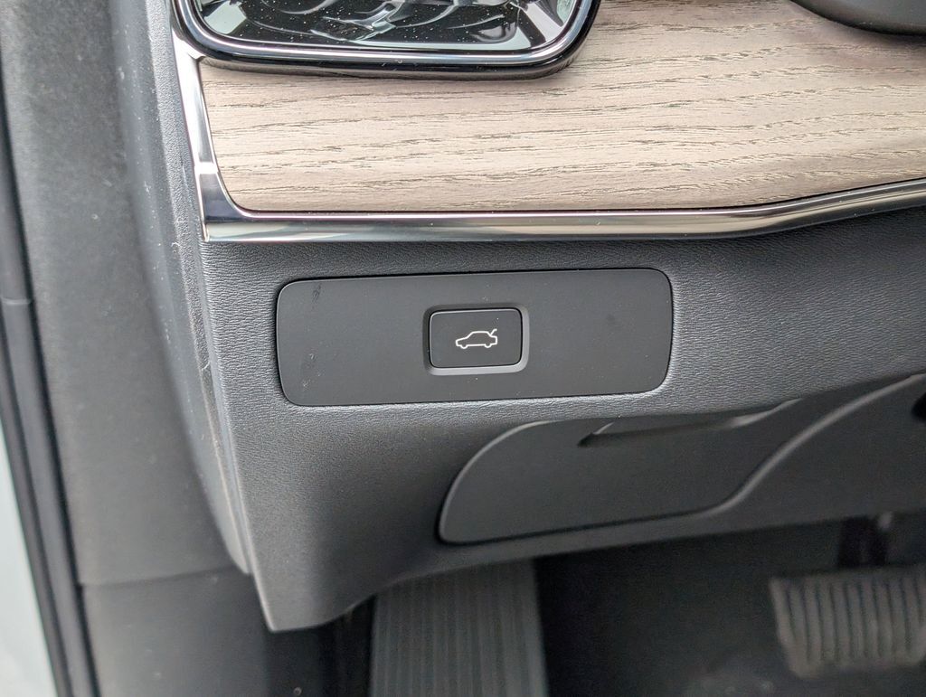 2026 Volvo XC90 B6 Ultra Hunt Valley MD