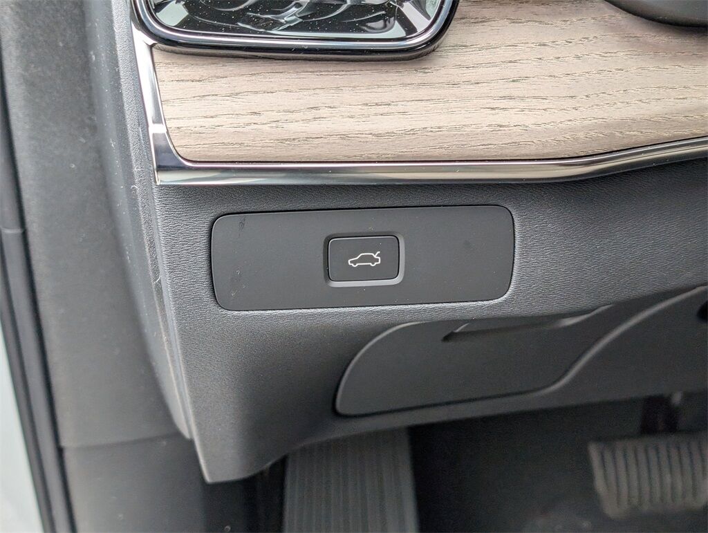 2026 Volvo XC90 B6 Ultra Hunt Valley MD