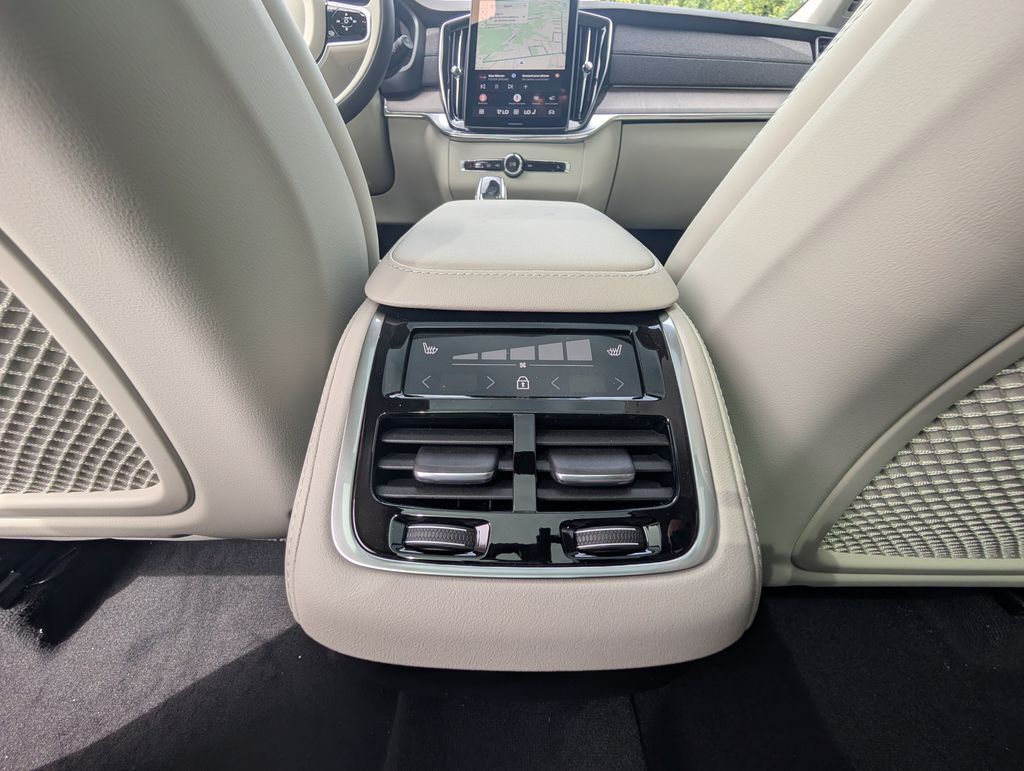 2026 Volvo XC90 B6 Ultra Hunt Valley MD