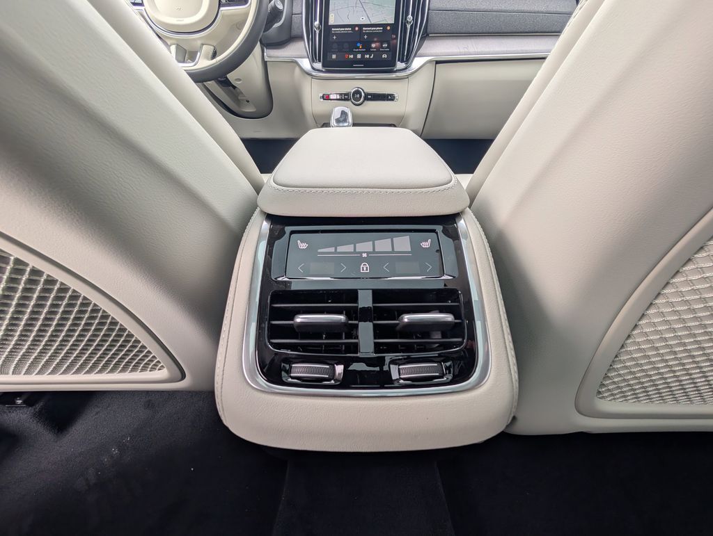 2026 Volvo XC90 B6 Ultra Hunt Valley MD