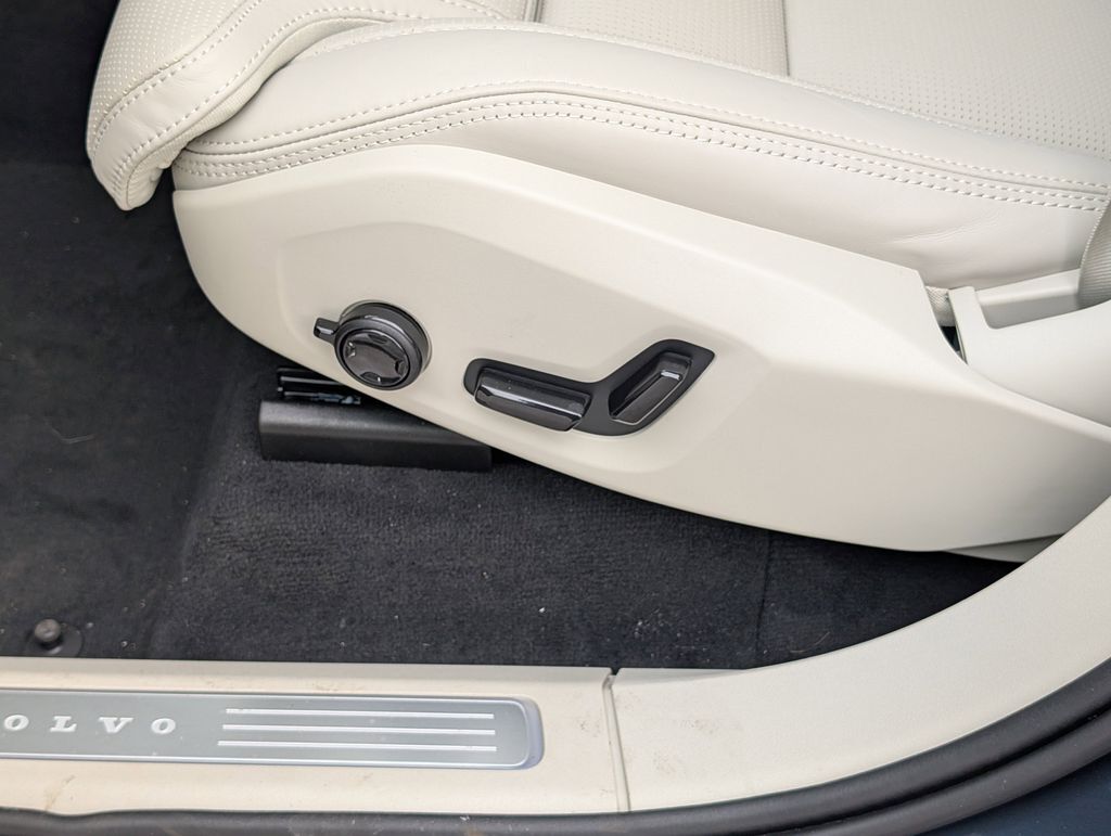 2026 Volvo XC90 B6 Ultra Hunt Valley MD