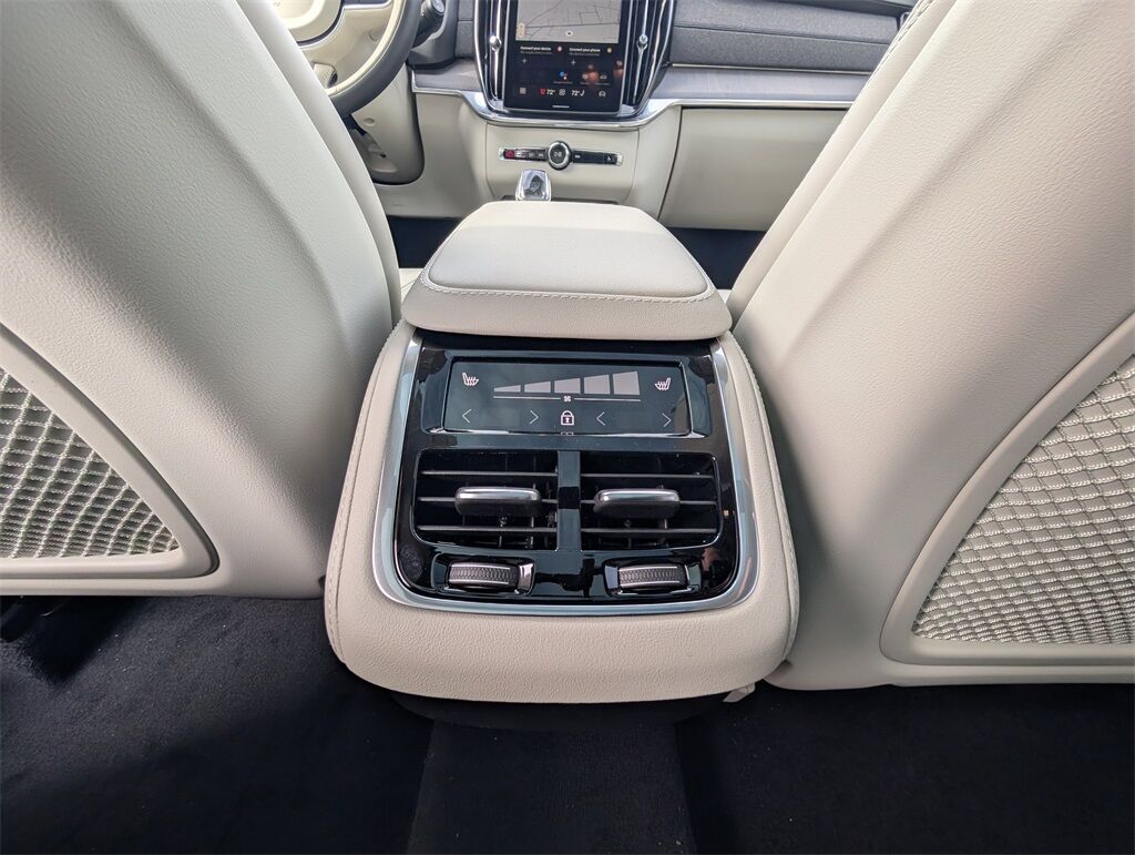 2026 Volvo XC90 B6 Ultra Hunt Valley MD