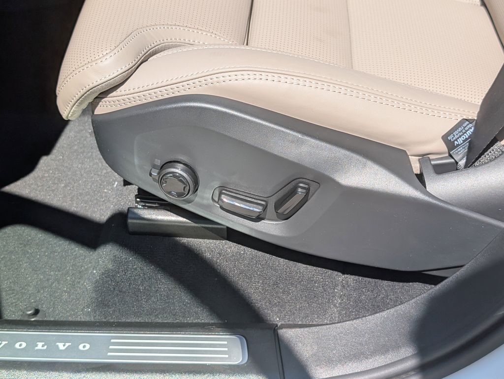 2026 Volvo XC90 B6 Ultra Hunt Valley MD