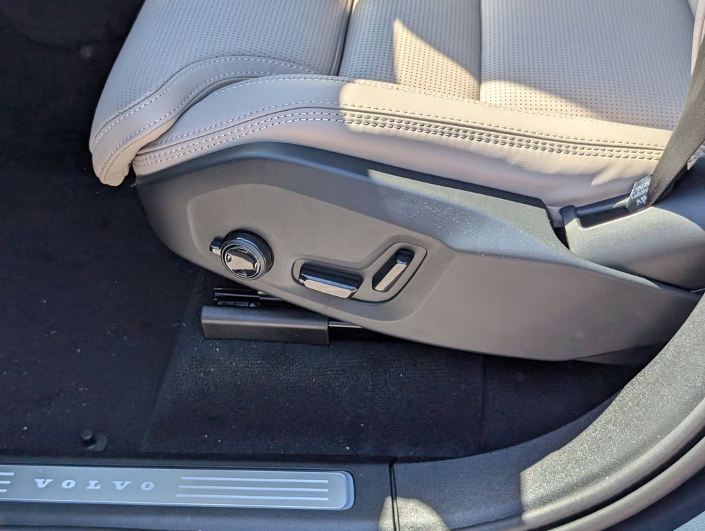 2026 Volvo XC90 B6 Ultra Hunt Valley MD