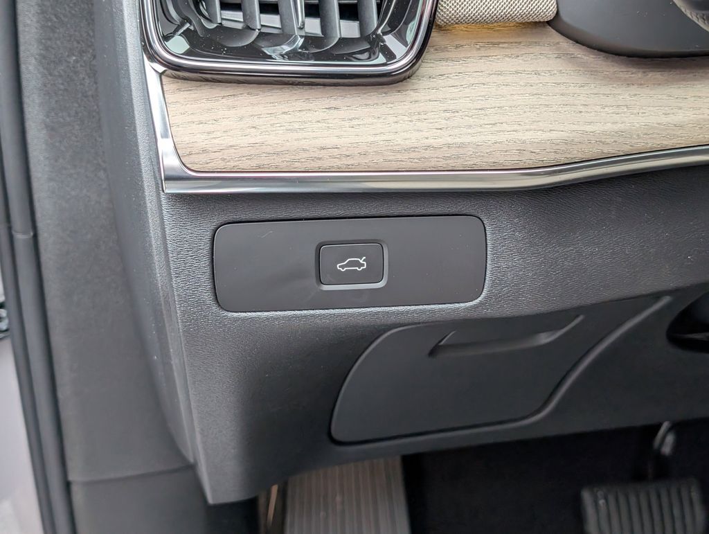 2026 Volvo XC90 B6 Ultra Hunt Valley MD