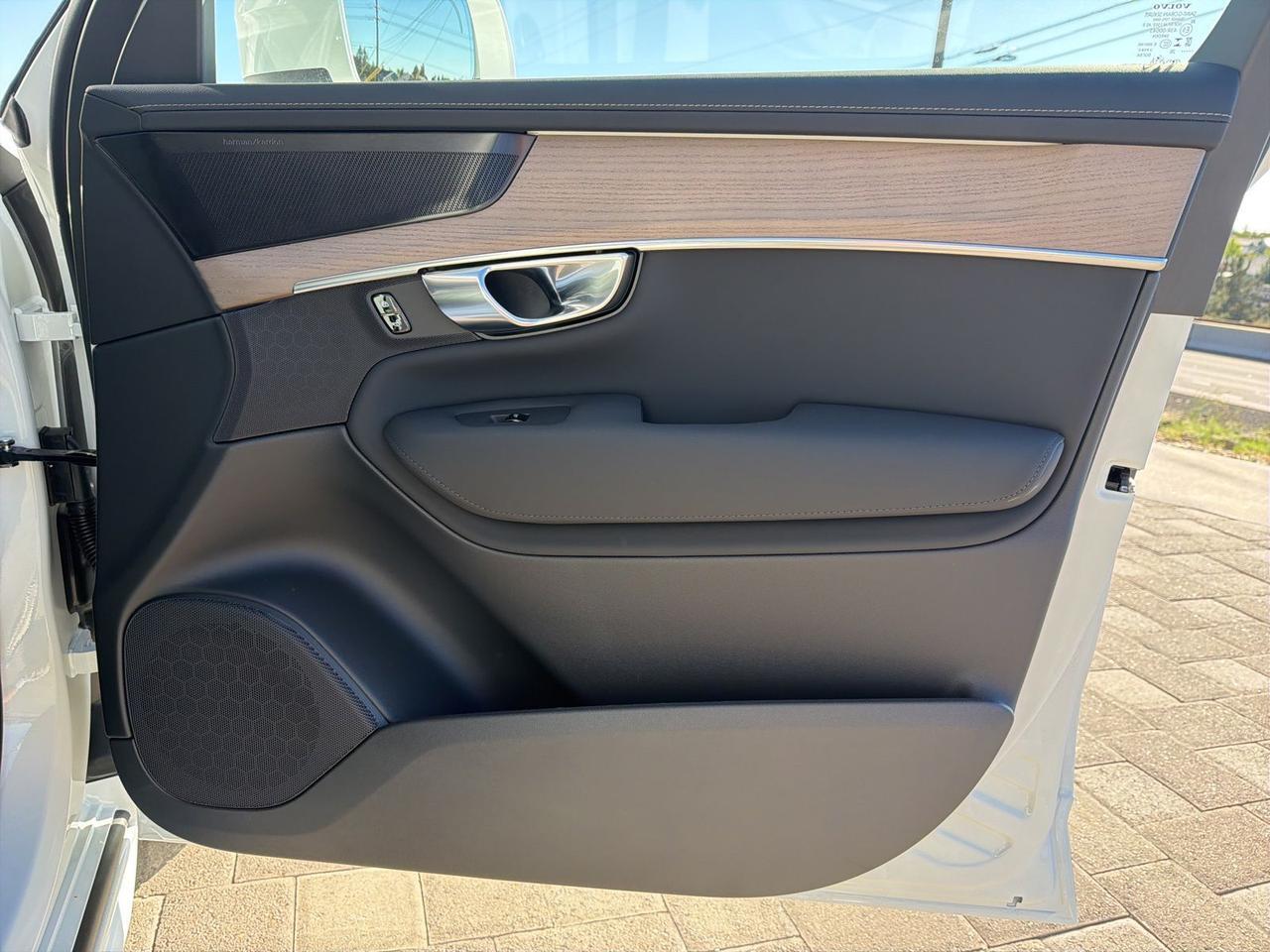 2026 Volvo XC90 Plug-In Hybrid T8 Plus Bend OR
