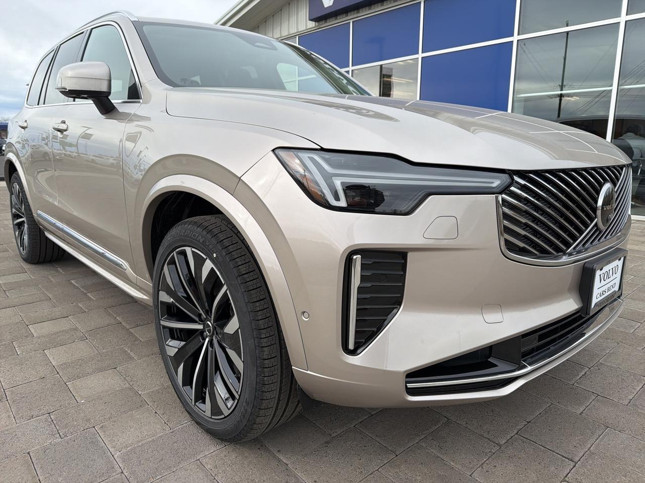 2026 Volvo XC90 Plug-In Hybrid T8 Plus