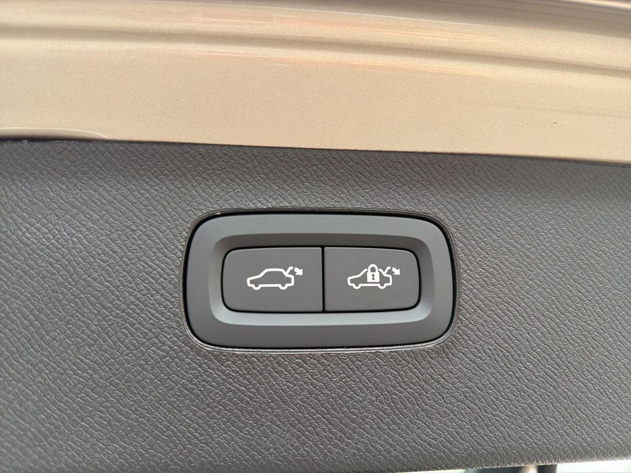 2026 Volvo XC90 Plug-In Hybrid T8 Plus Bend OR