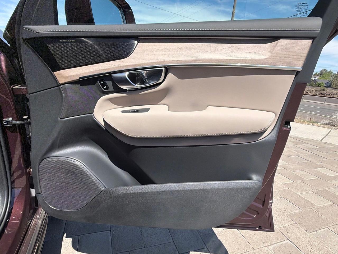 2026 Volvo XC90 Plug-In Hybrid T8 Plus Bend OR