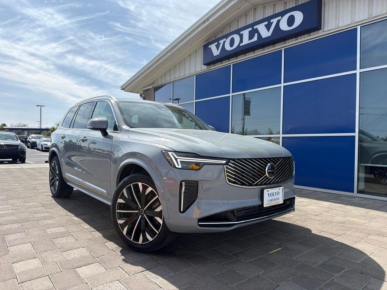 2026 Volvo XC90 Plug-In Hybrid T8 Plus