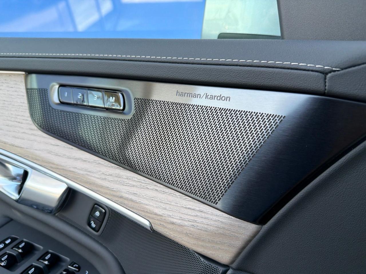 2026 Volvo XC90 Plug-In Hybrid T8 Plus Bend OR