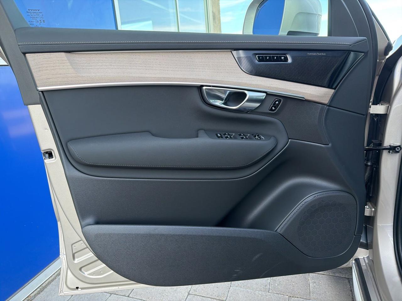 2026 Volvo XC90 Plug-In Hybrid T8 Plus Bend OR