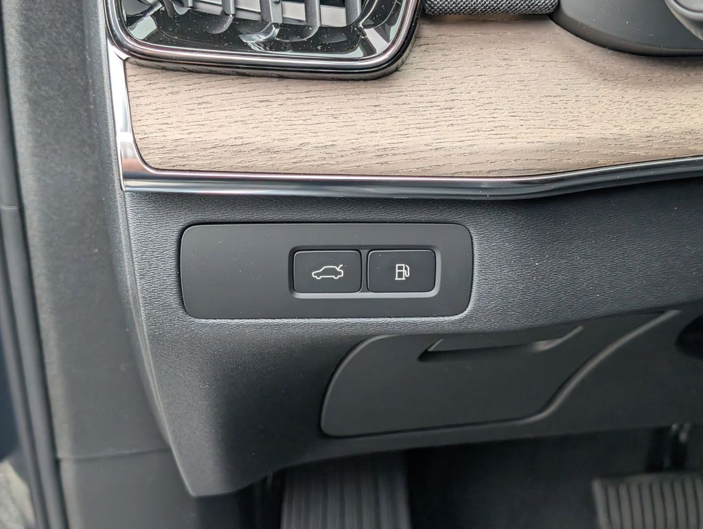 2026 Volvo XC90 Plug-In Hybrid T8 Plus Hunt Valley MD