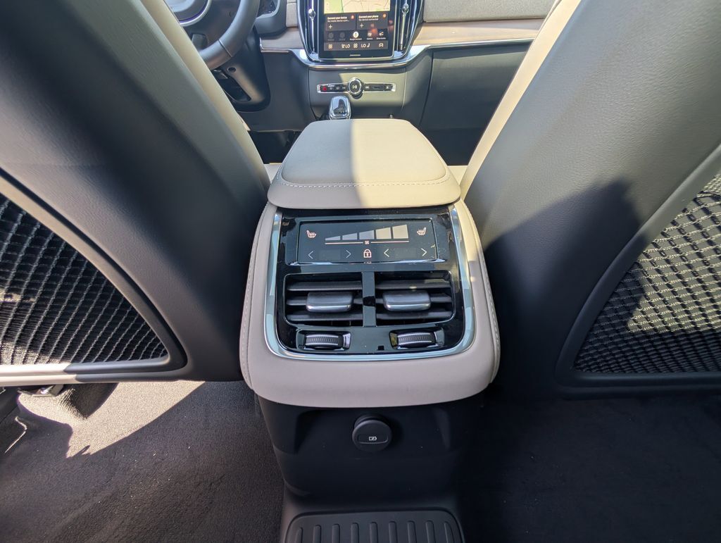 2026 Volvo XC90 Plug-In Hybrid T8 Plus Hunt Valley MD