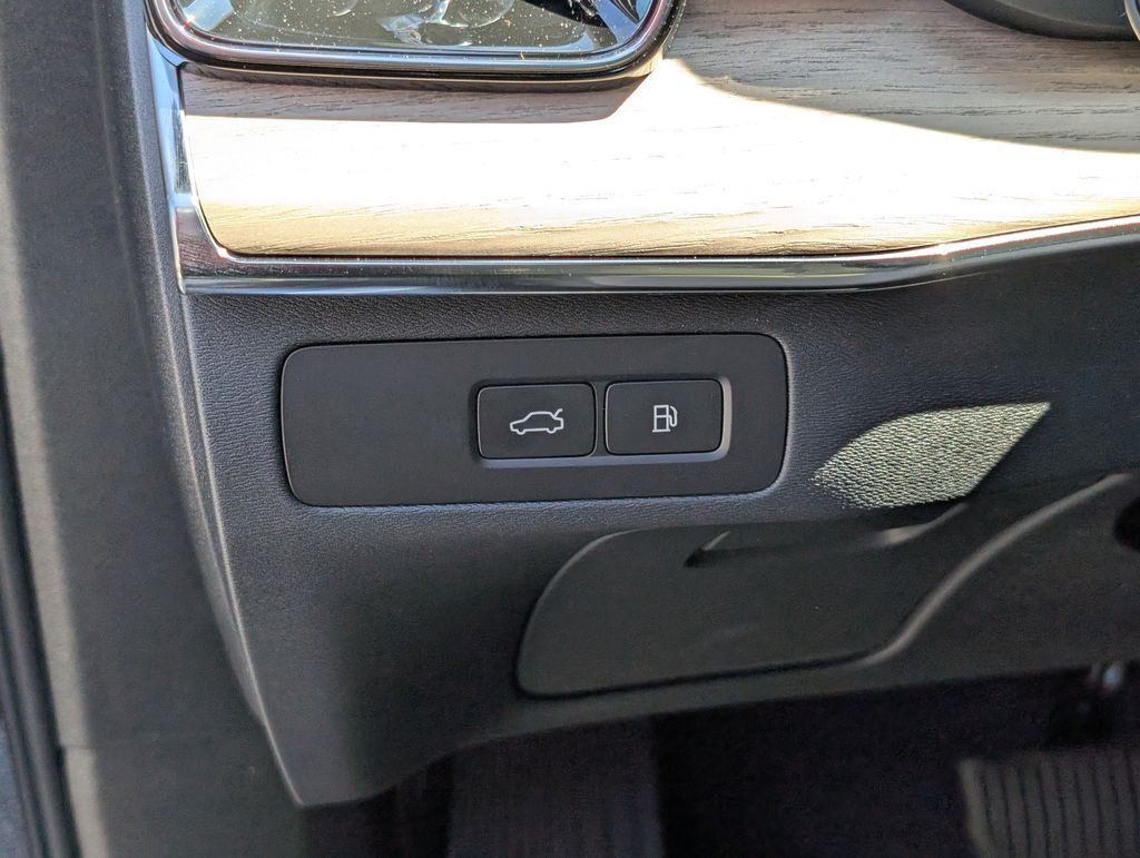 2026 Volvo XC90 Plug-In Hybrid T8 Plus Hunt Valley MD