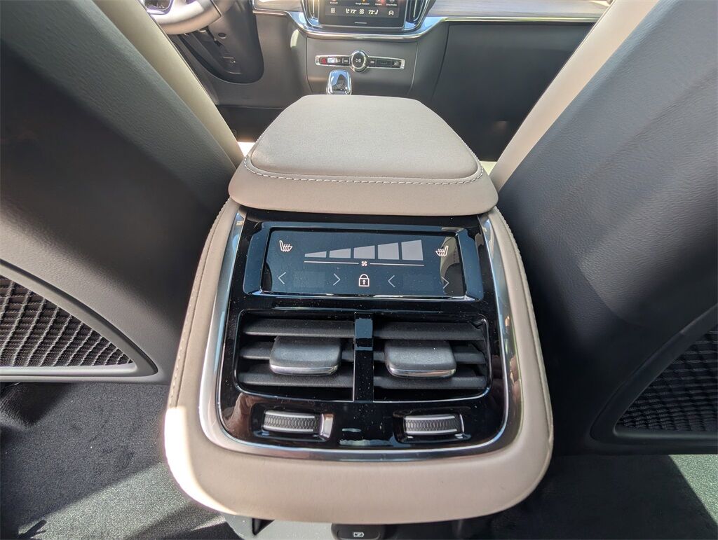 2026 Volvo XC90 Plug-In Hybrid T8 Plus Hunt Valley MD