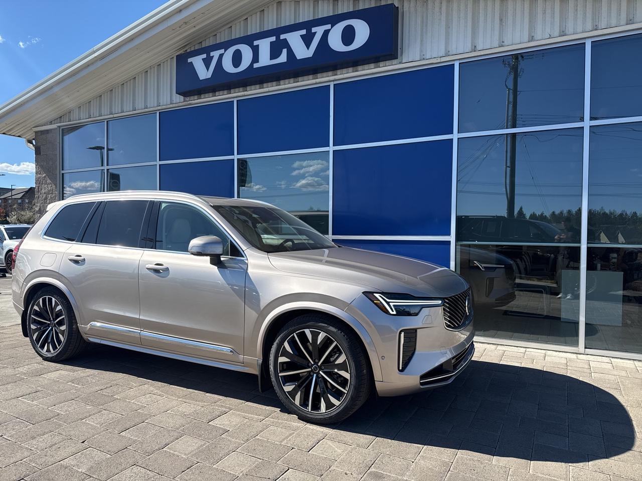 2026 Volvo XC90 Plug-In Hybrid T8 Ultra