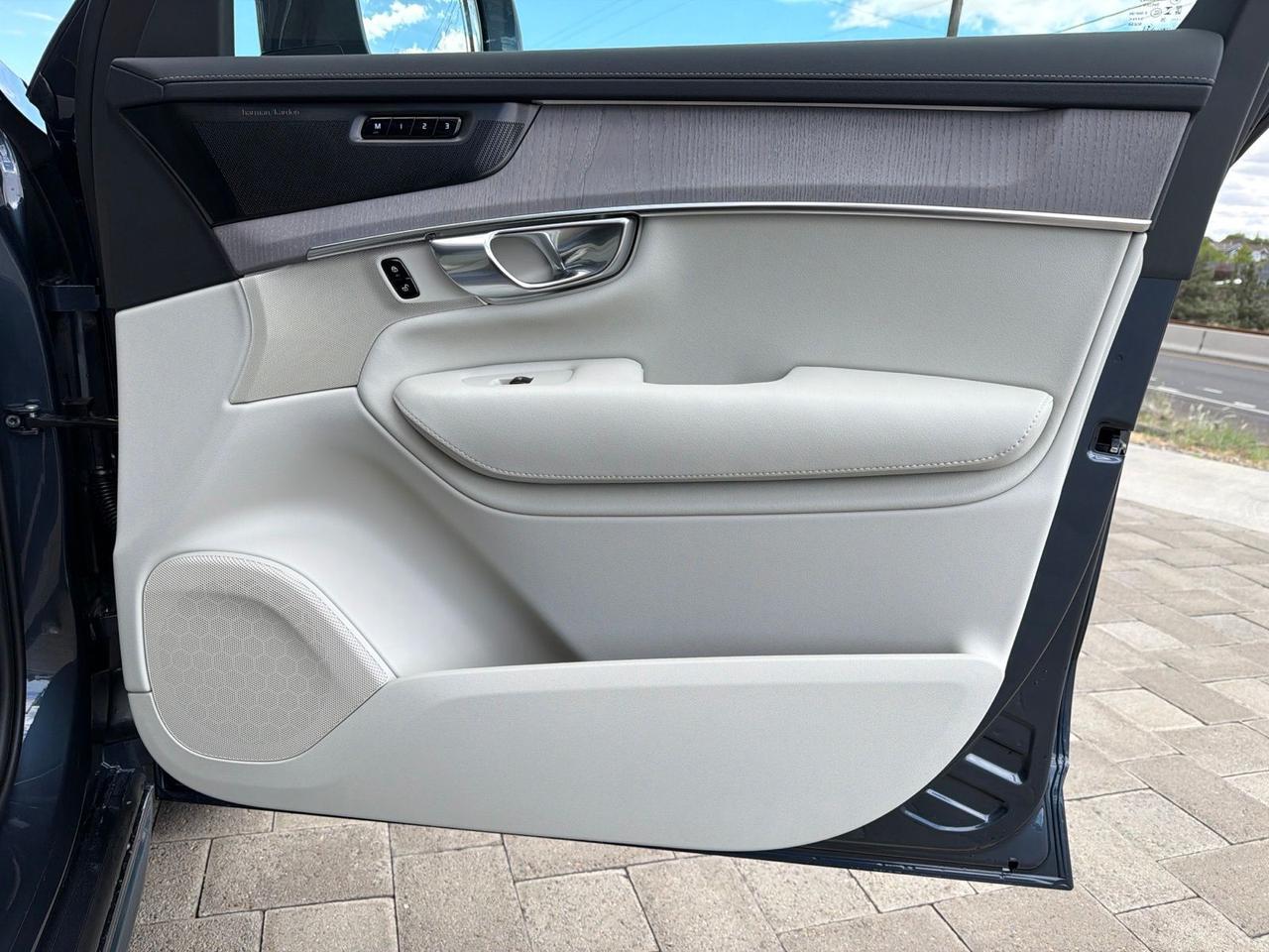 2026 Volvo XC90 Plug-In Hybrid T8 Ultra Bend OR