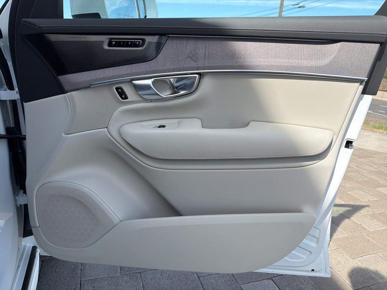 2026 Volvo XC90 Plug-In Hybrid T8 Ultra Bend OR