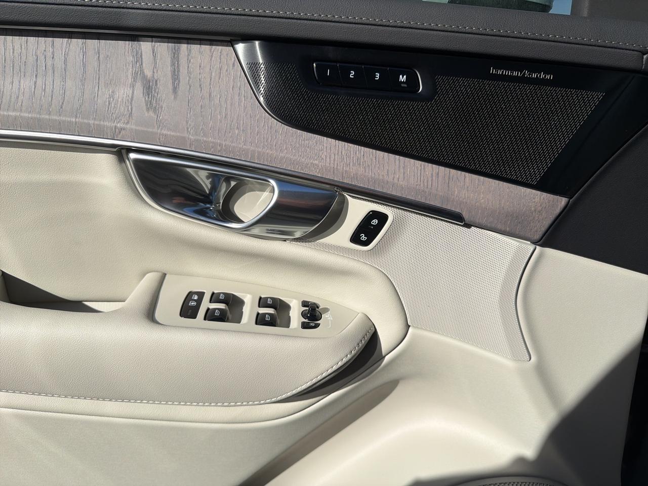 2026 Volvo XC90 Plug-In Hybrid T8 Ultra Bend OR