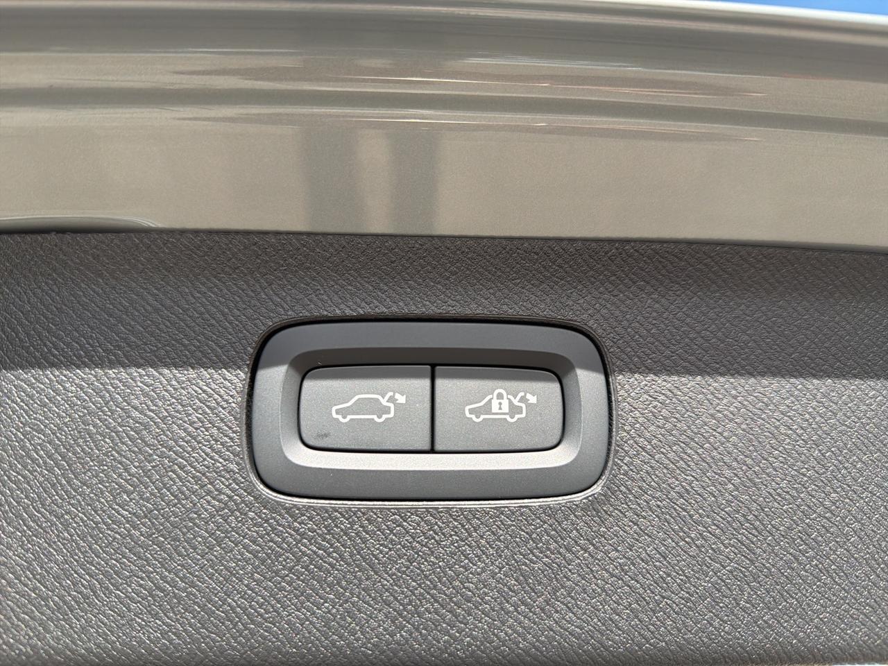 2026 Volvo XC90 Plug-In Hybrid T8 Ultra Bend OR