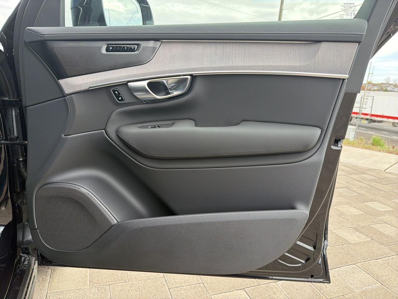 2026 Volvo XC90 Plug-In Hybrid T8 Ultra Bend OR