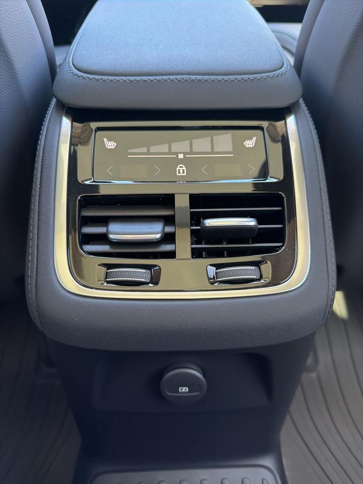 2026 Volvo XC90 Plug-In Hybrid T8 Ultra Bend OR