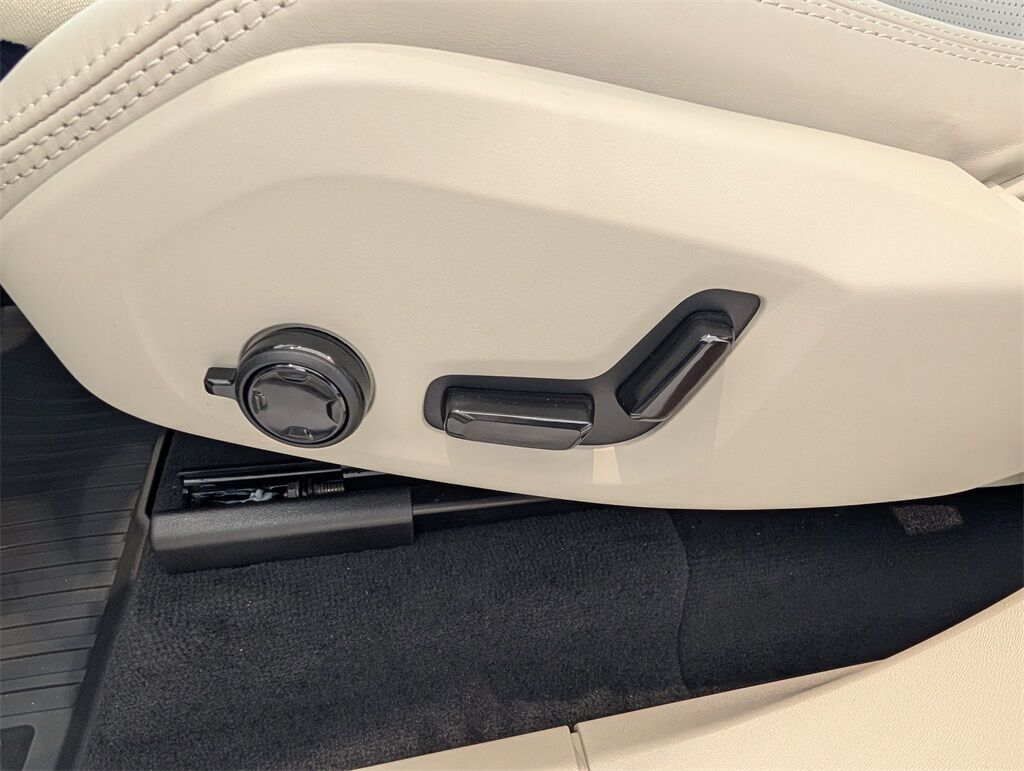 2026 Volvo XC90 Plug-In Hybrid T8 Ultra Hunt Valley MD