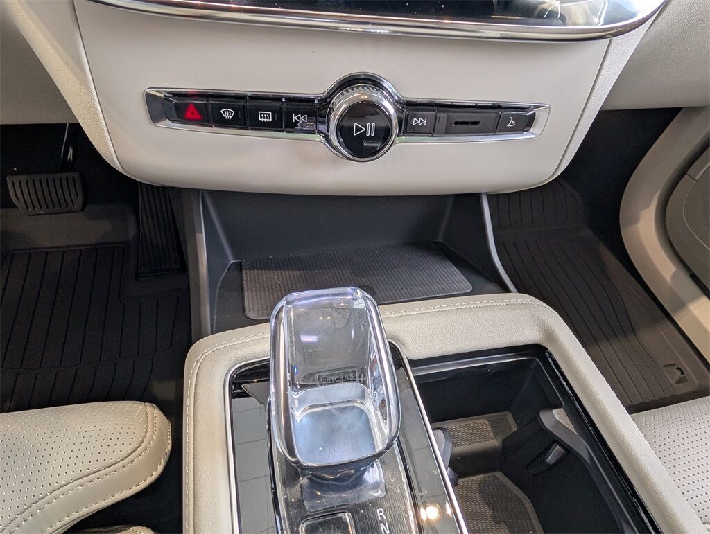 2026 Volvo XC90 Plug-In Hybrid T8 Ultra Hunt Valley MD