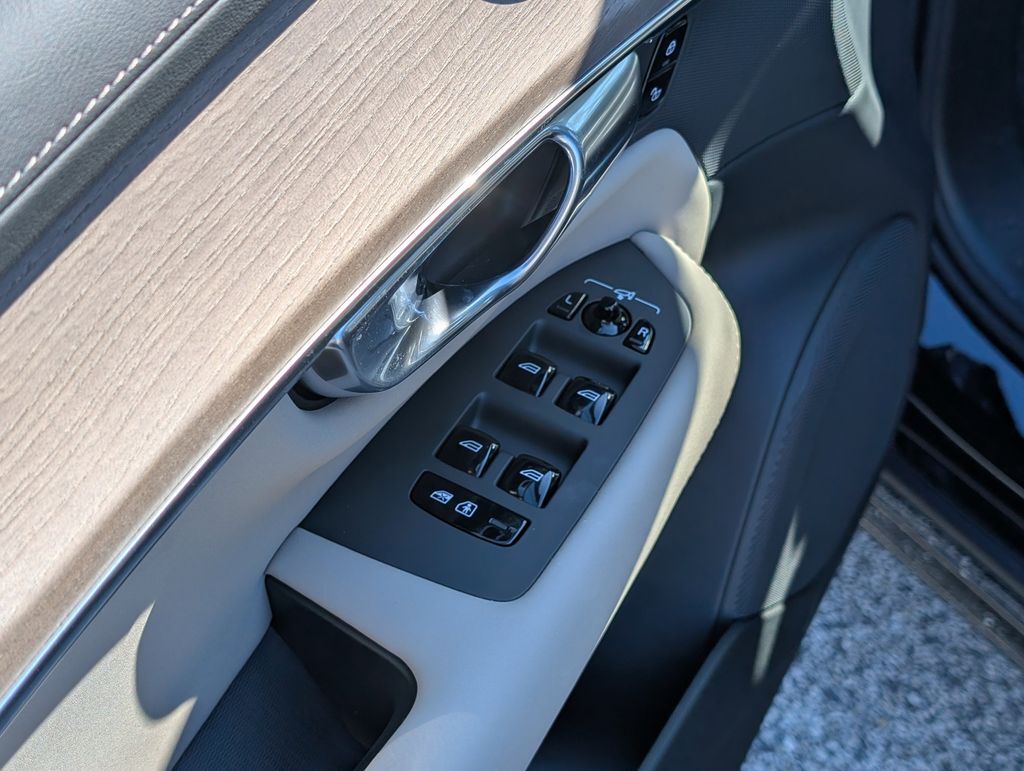 2026 Volvo XC90 Plug-In Hybrid T8 Ultra Hunt Valley MD