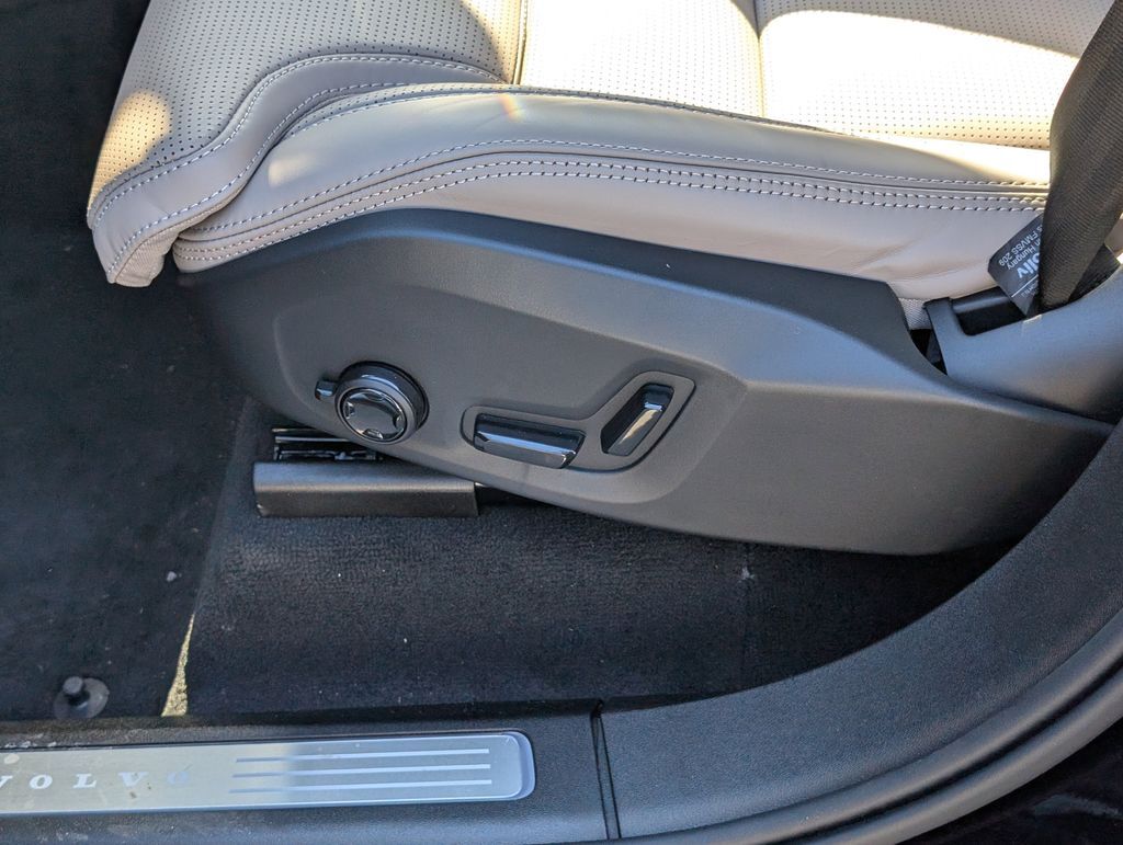 2026 Volvo XC90 Plug-In Hybrid T8 Ultra Hunt Valley MD