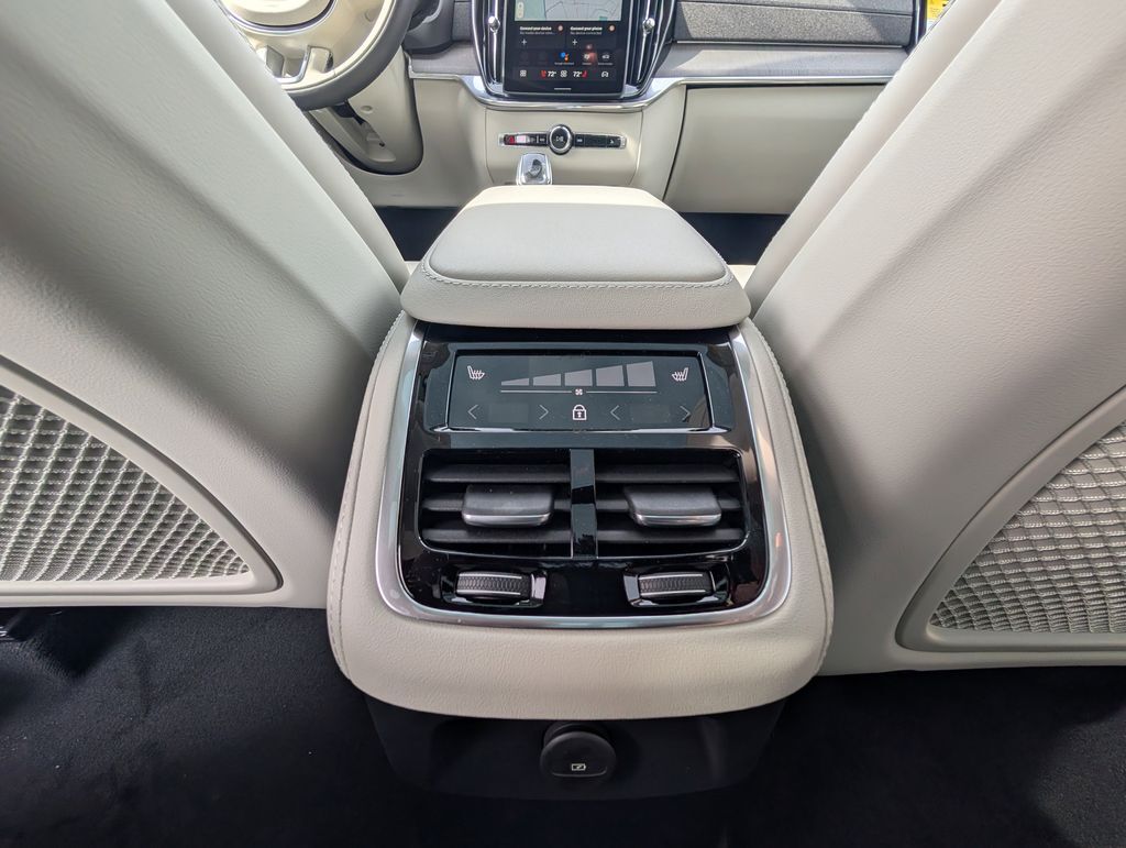 2026 Volvo XC90 Plug-In Hybrid T8 Ultra Hunt Valley MD