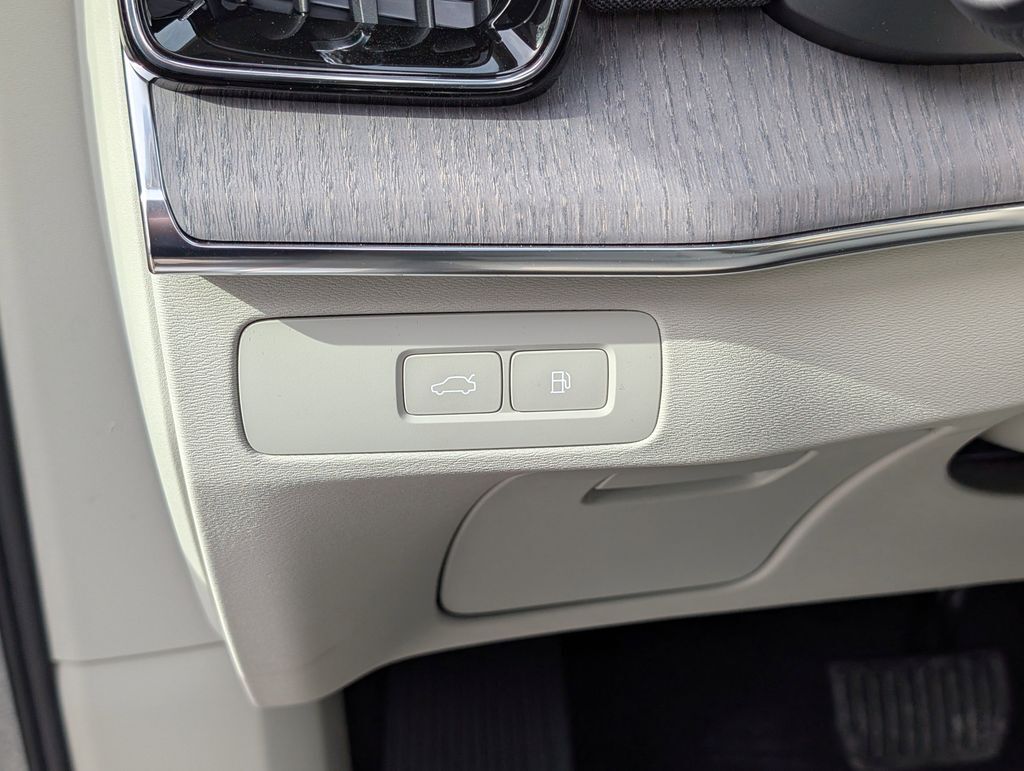 2026 Volvo XC90 Plug-In Hybrid T8 Ultra Hunt Valley MD