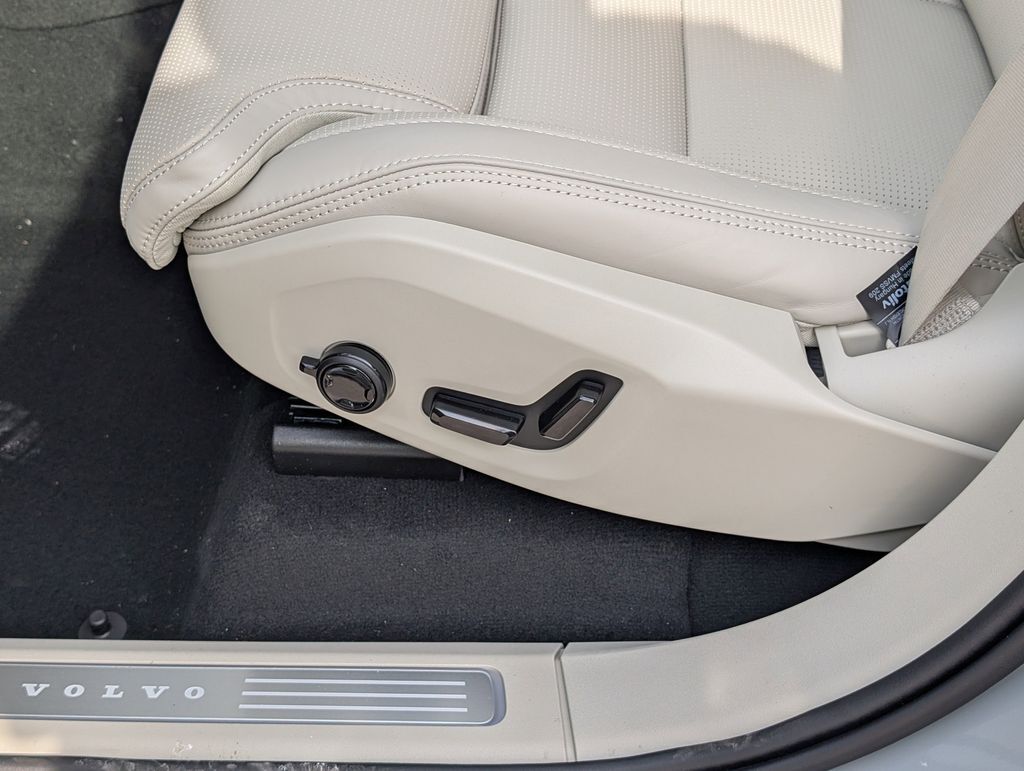 2026 Volvo XC90 Plug-In Hybrid T8 Ultra Hunt Valley MD