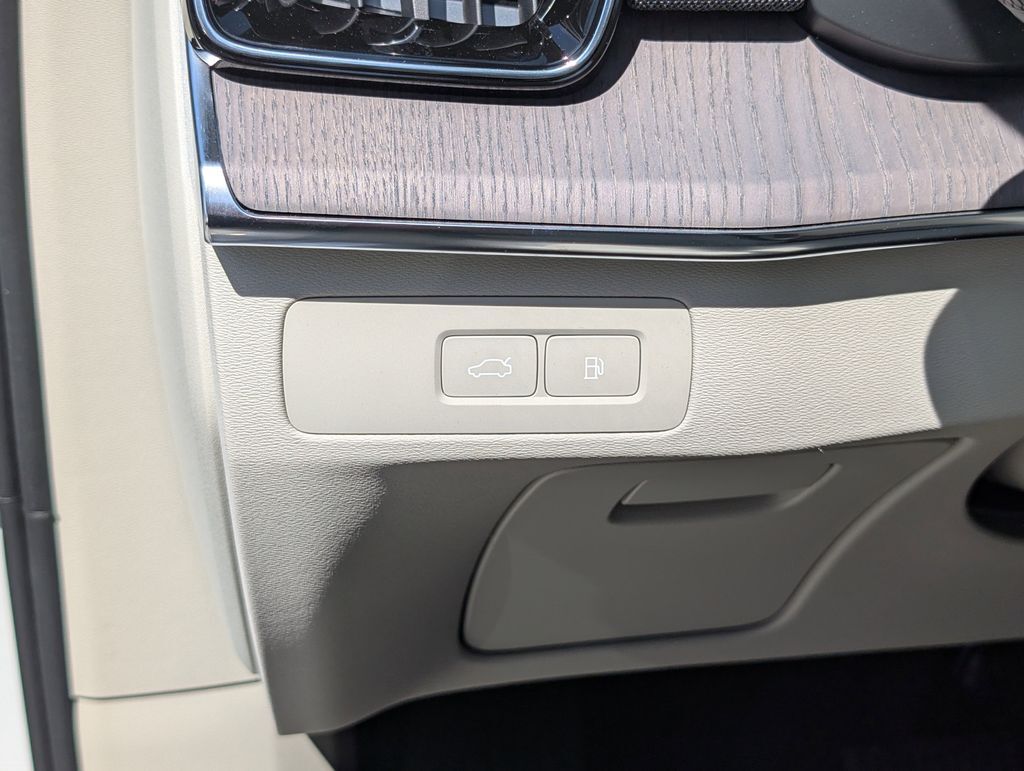 2026 Volvo XC90 Plug-In Hybrid T8 Ultra Hunt Valley MD