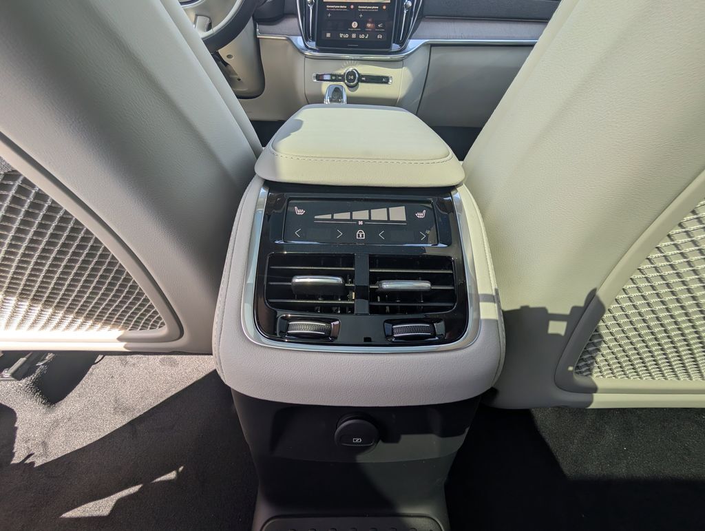 2026 Volvo XC90 Plug-In Hybrid T8 Ultra Hunt Valley MD