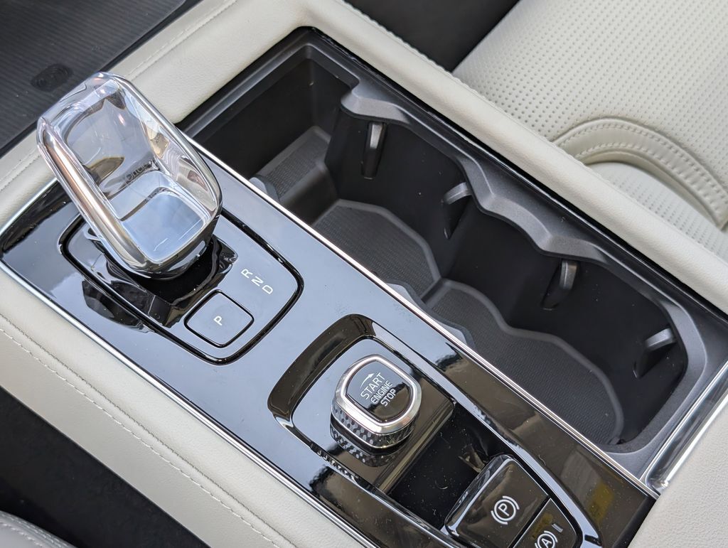 2026 Volvo XC90 Plug-In Hybrid T8 Ultra Hunt Valley MD