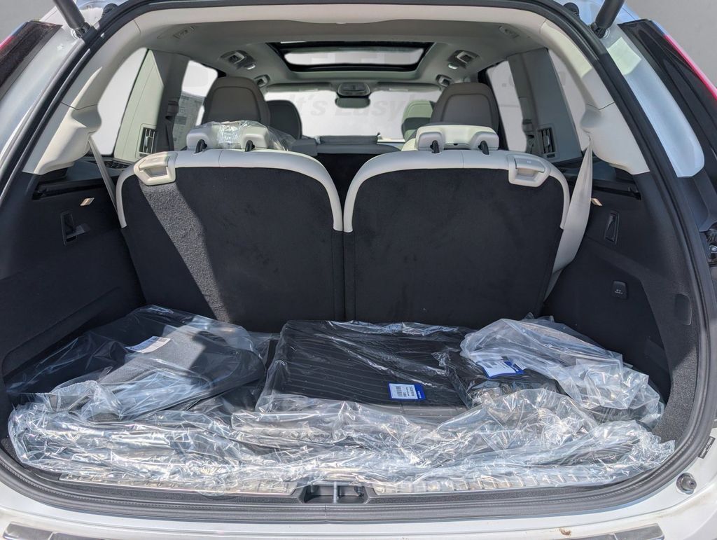 2026 Volvo XC90 Plug-In Hybrid T8 Ultra Hunt Valley MD