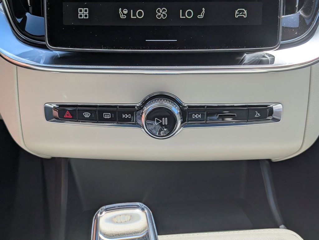 2026 Volvo XC90 Plug-In Hybrid T8 Ultra Hunt Valley MD