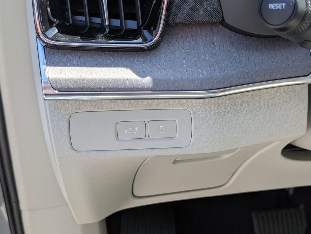 2026 Volvo XC90 Plug-In Hybrid T8 Ultra Hunt Valley MD