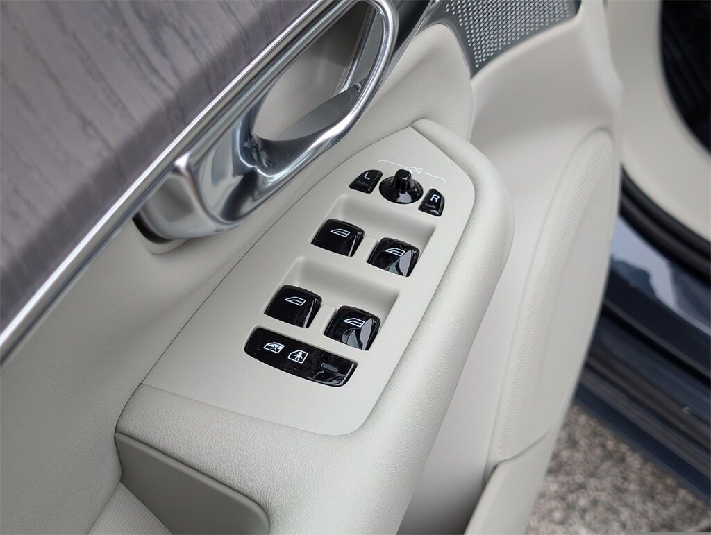 2026 Volvo XC90 Plug-In Hybrid T8 Ultra Hunt Valley MD