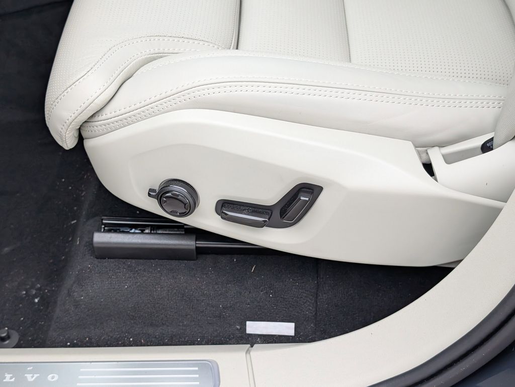 2026 Volvo XC90 Plug-In Hybrid T8 Ultra Hunt Valley MD