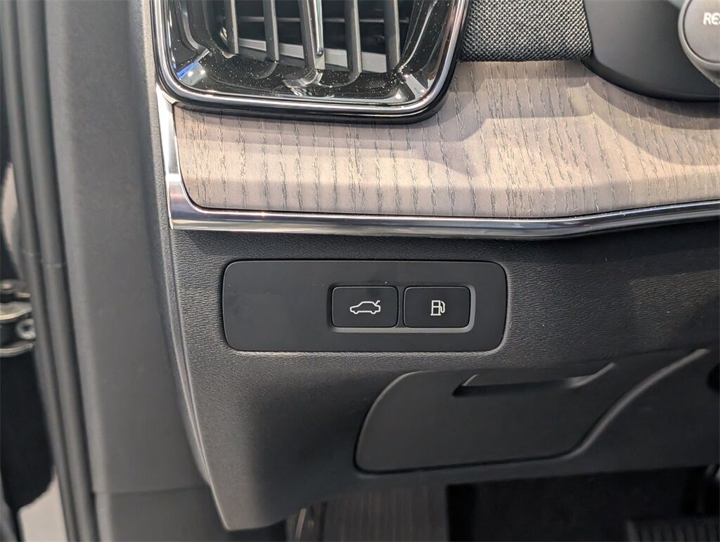 2026 Volvo XC90 Plug-In Hybrid T8 Ultra Hunt Valley MD