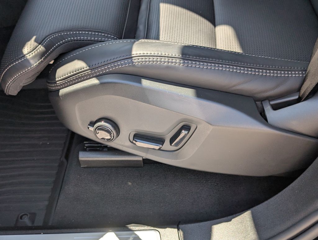 2026 Volvo XC90 Plug-In Hybrid T8 Ultra Hunt Valley MD