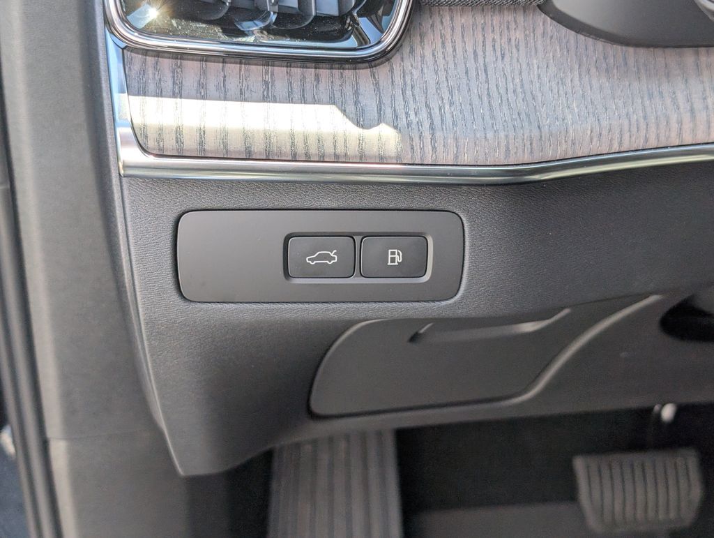 2026 Volvo XC90 Plug-In Hybrid T8 Ultra Hunt Valley MD