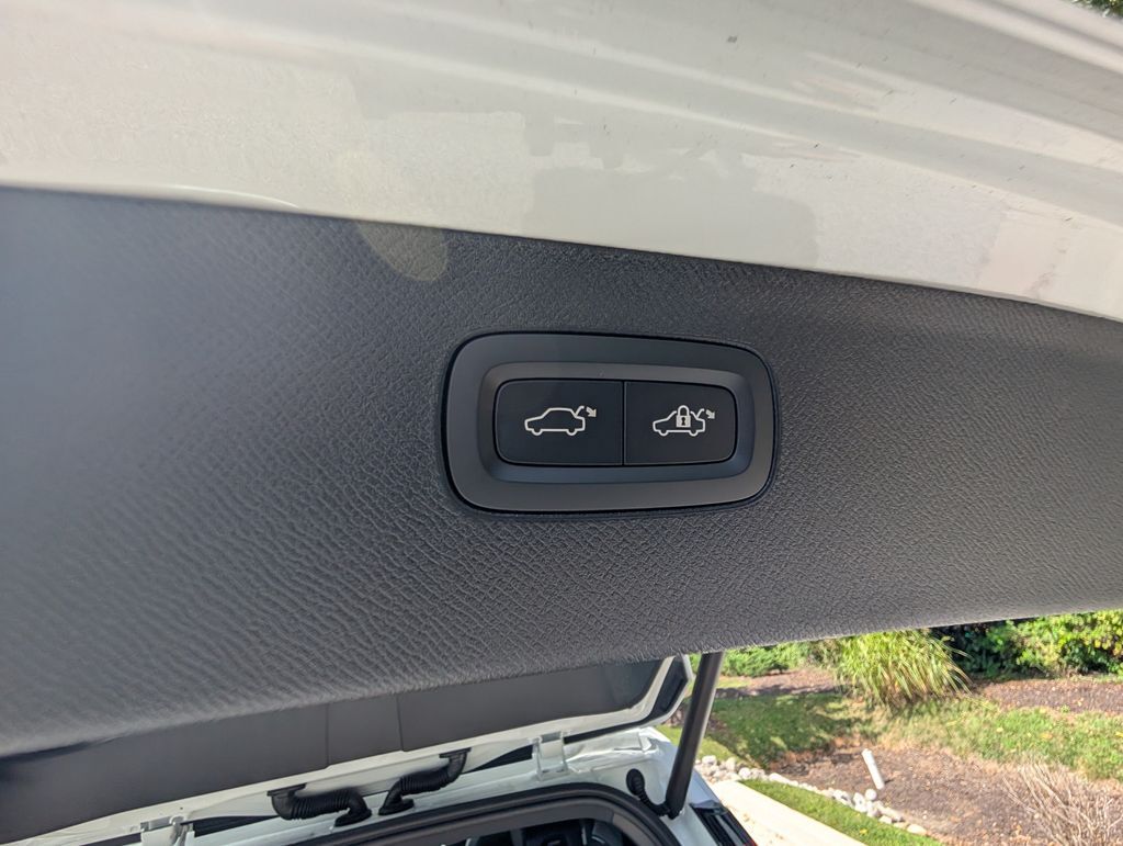 2026 Volvo XC90 Plug-In Hybrid T8 Ultra Hunt Valley MD