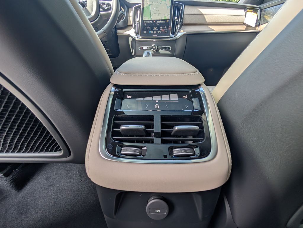 2026 Volvo XC90 Plug-In Hybrid T8 Ultra Hunt Valley MD