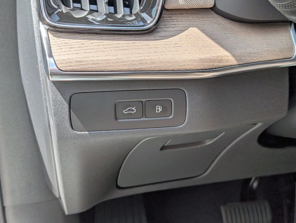 2026 Volvo XC90 Plug-In Hybrid T8 Ultra Hunt Valley MD